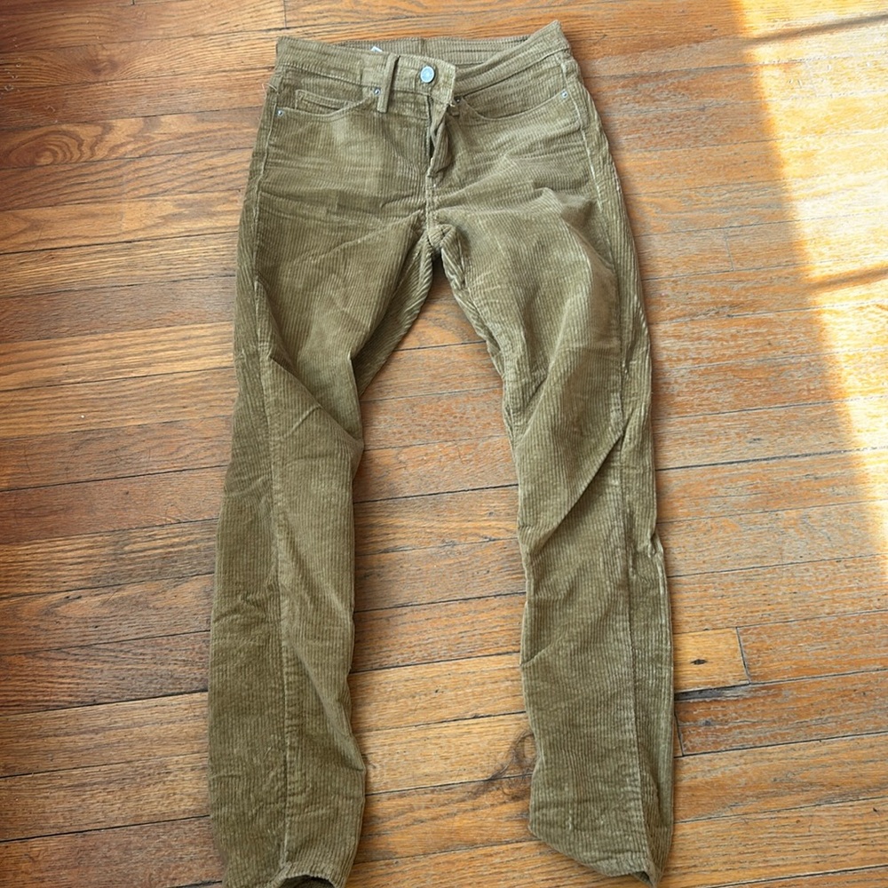 Levi Strauss Beige corduroy skinny jeans size 30L and 28w. Like new
